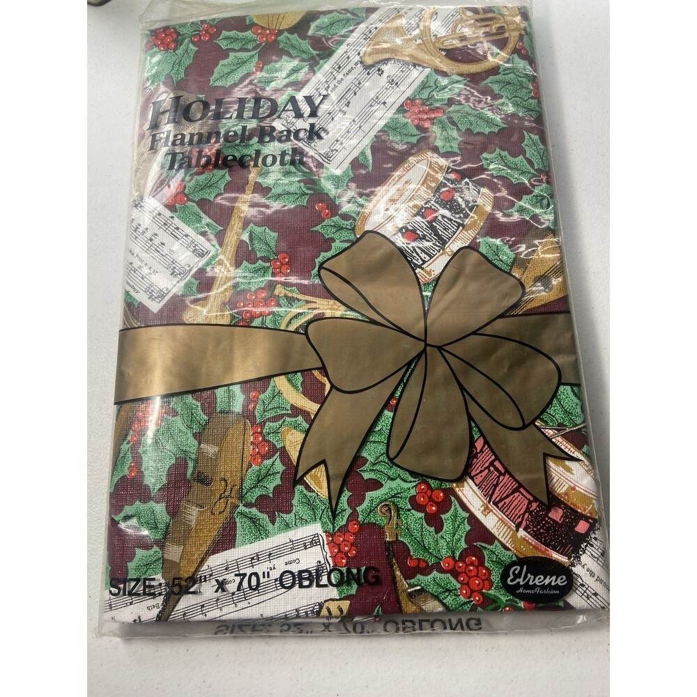 Elrene Vintage Christmas Tablecloth Vinyl Flannel Back Oblong 52”-70” Seats 4-6